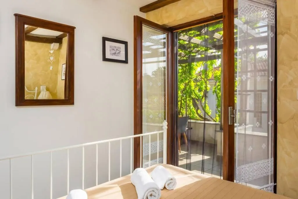 Holiday House - Old Olive Porozina Chorvatsko